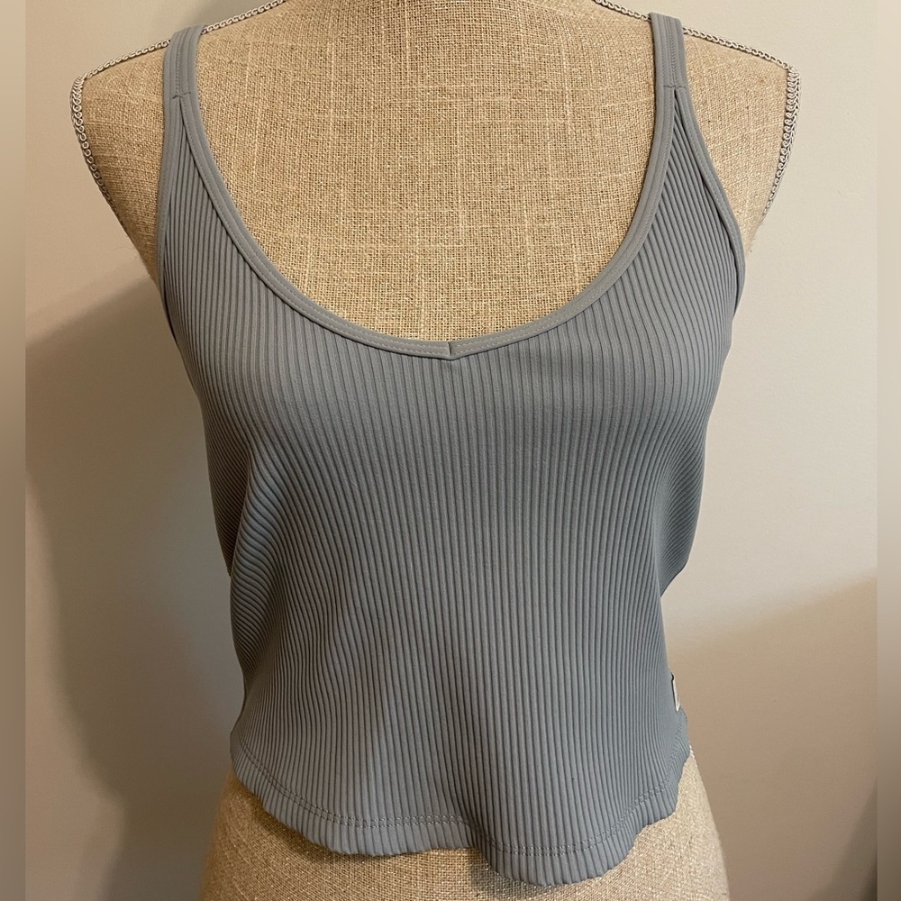 #77-VUORI-Rib Crop Tank